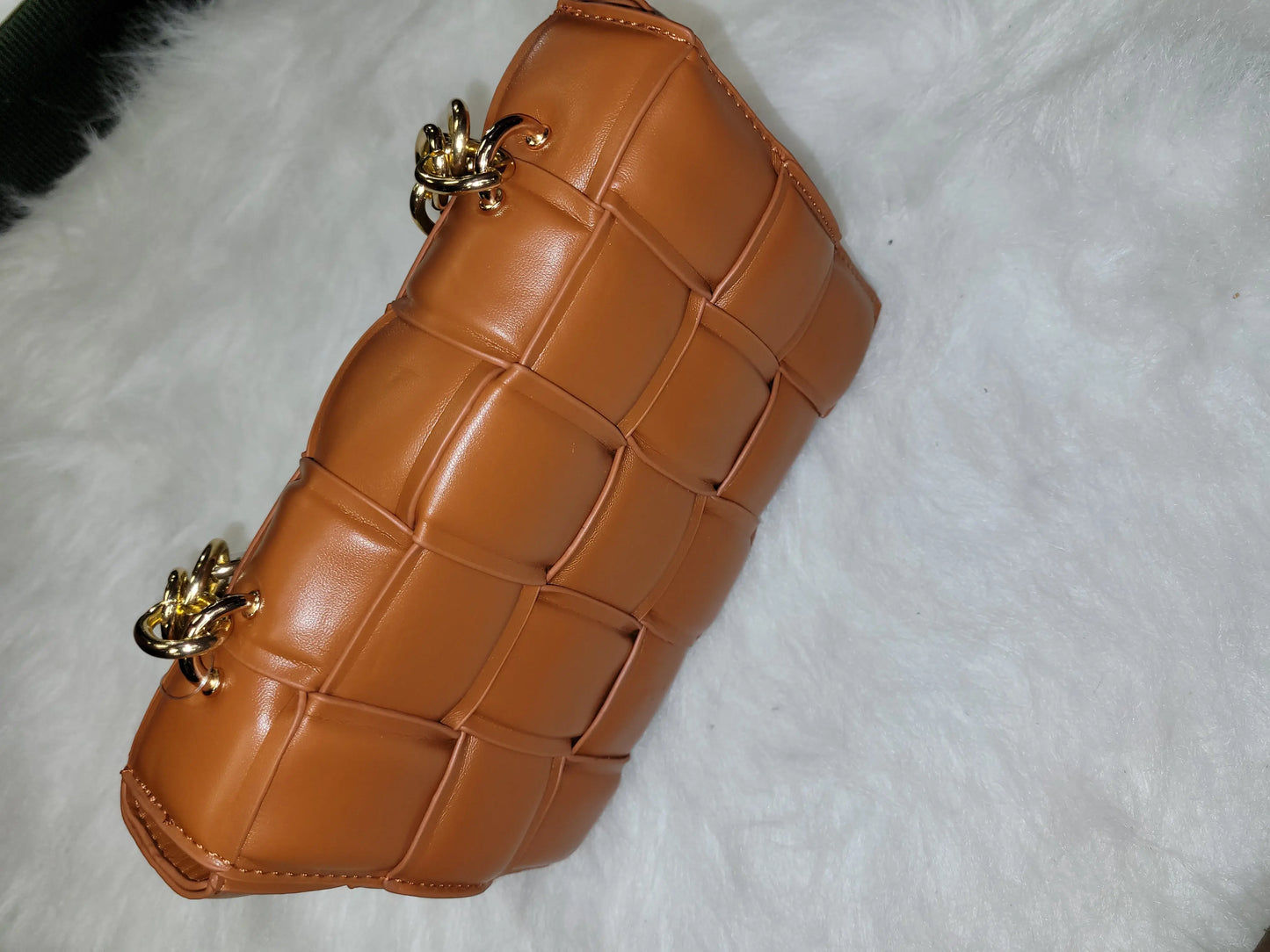 "Exclusive" HandbagThis Big Square Quilted Cross Body Bag boasts a stylish double-chained purse of standard proportions.HandbagsK Monae'sK Monae's"Exclusive" Handbag